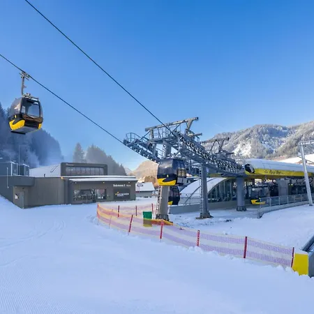 فندق Und - Smart Alpine 4*