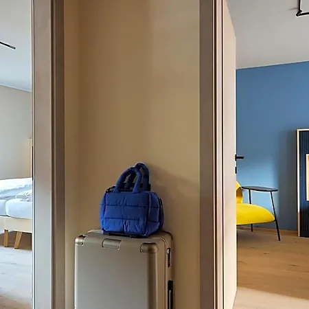 Отель Und - Smart Alpine 4*
