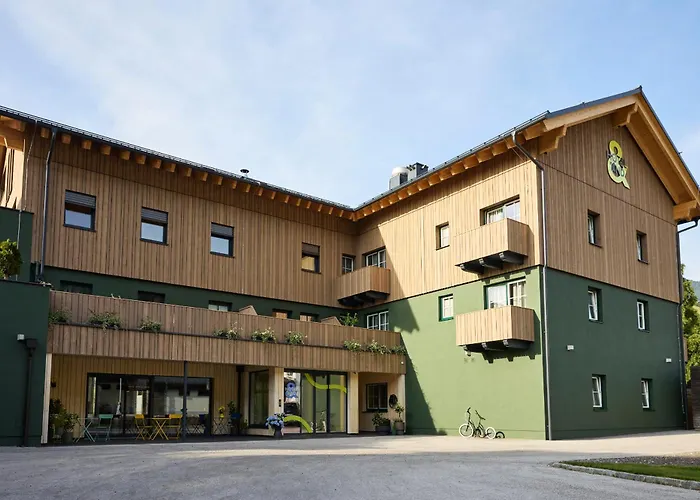 Und - Smart Alpine Otel